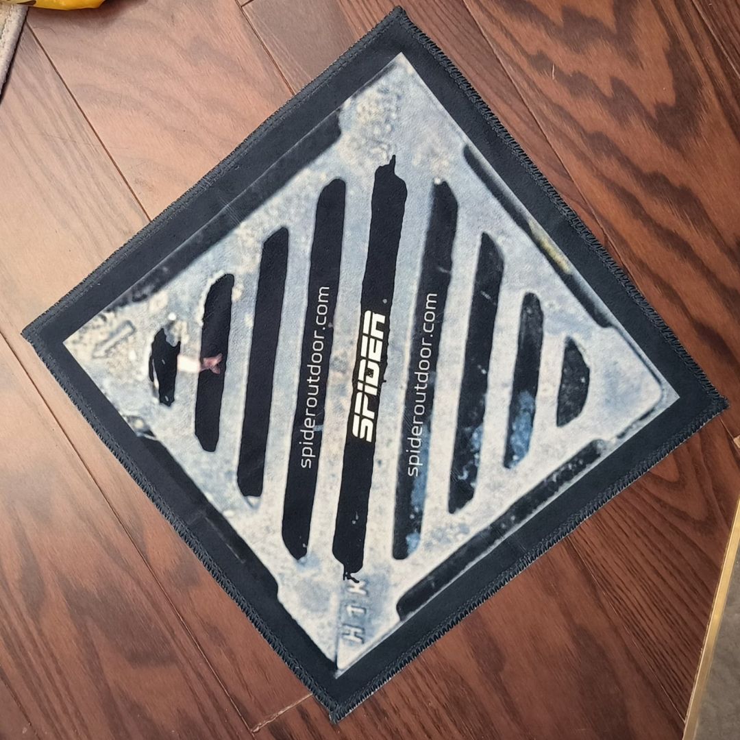 【Purchase Over $300 - $1 Add On】Little Towel - Hong Kong Manhole Cover (Cannot be used in conjunction with other add-on offers.)